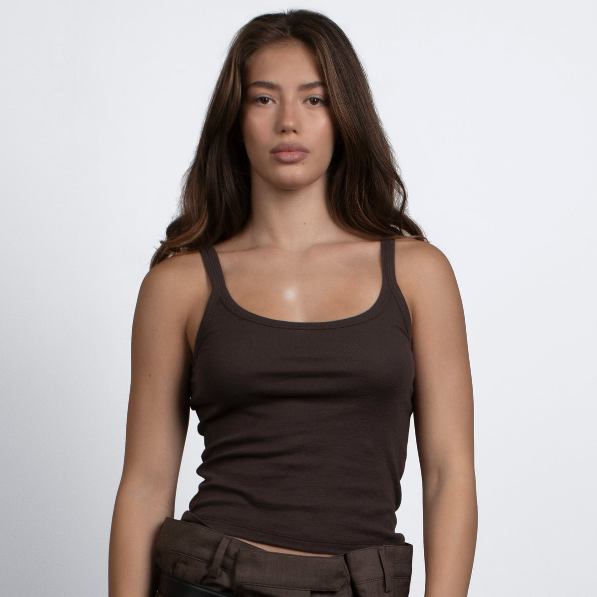BASIC TANK TOP 001 COCOA